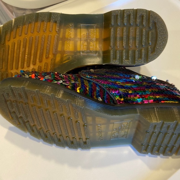 Dr. Martens RAINBOW MULTI+SILVER SEQUIN woman’s size 6 - Picture 8 of 8